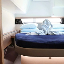 Fountaine Pajot Lucia 40