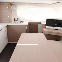 Fountaine Pajot Lucia 40
