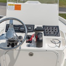 Skeeter sx200 bay boat