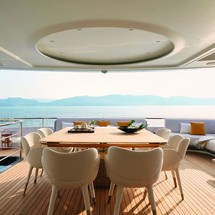 AZIMUT GRANDE 38 METRI TRI-DECK