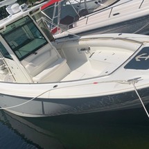Boston Whaler 320 Outrage