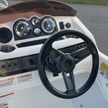 Bayliner Element XR7