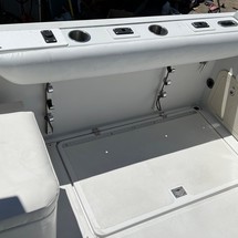 Glacier bay isle runner blue hull 2670