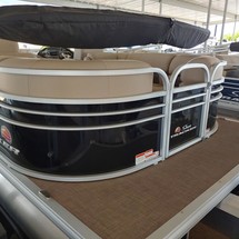 Sun Tracker Party Barge 22 DLX