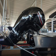 Sun Tracker Party Barge 22 DLX