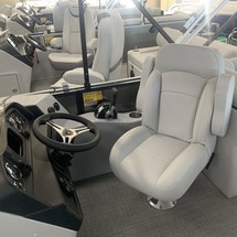 Premier Pontoons Navigator 220