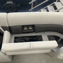 Premier Pontoons Navigator 220