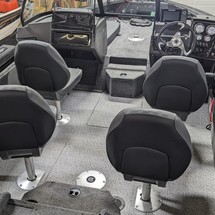 Tracker Targa V-19 WT