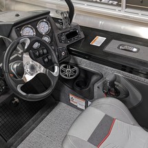 Tracker Targa V-19 WT