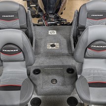 Tracker Targa V-19 WT