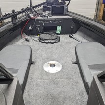 Tracker Targa V-19 WT