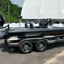 Skeeter zx 225