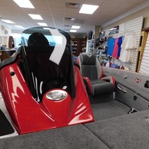 Lund Boats 1875 Pro-V Bass