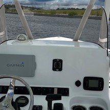 Sea Ray hunt ultra 211