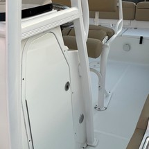 Sea Ray hunt ultra 211