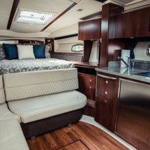 Chaparral 330 Signature