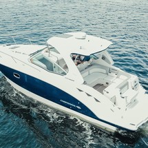 Chaparral 330 Signature