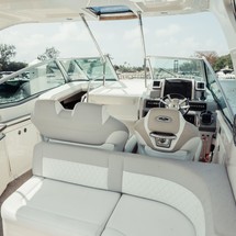 Chaparral 330 Signature