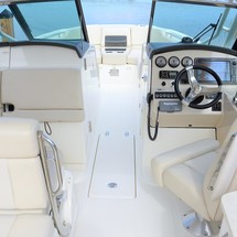 Boston Whaler 270 Vantage