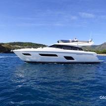 Ferretti 550