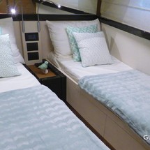 Ferretti 550