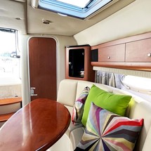 Chaparral 330 Signature