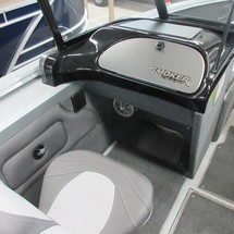 Smoker Craft Legacy Ultima 182