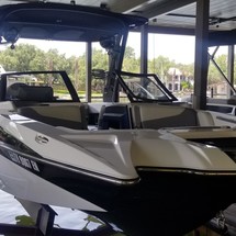 Malibu Wakesetter 22 MXZ