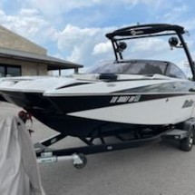 Malibu Wakesetter 22 MXZ