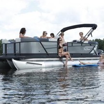 Sunchaser Boats Geneva Cruise 22 LR DH