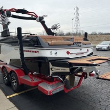 Malibu Wakesetter 23 LSV