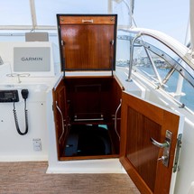 Marine trader 44 long range cruiser