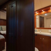 Marine trader 44 long range cruiser