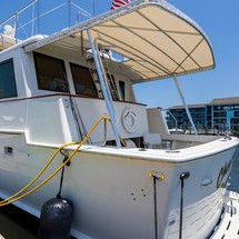 Marine trader 44 long range cruiser