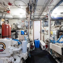 Marine trader 44 long range cruiser