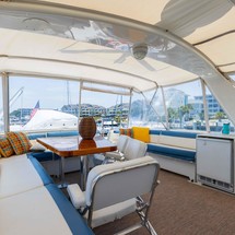 Marine trader 44 long range cruiser