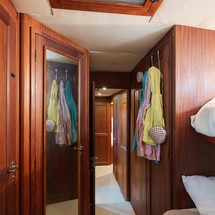 Marine trader 44 long range cruiser