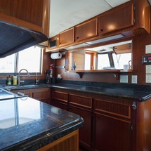 Marine trader 44 long range cruiser