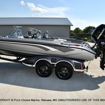 Everglades 230 cc w/ 250 verado