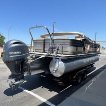 60 x 16 tri-toon passenger vessel