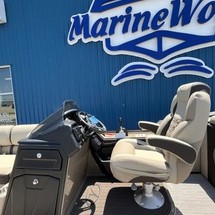 60 x 16 tri-toon passenger vessel