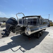 60 x 16 tri-toon passenger vessel