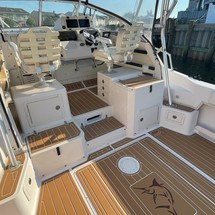 Grady-White Marlin 300