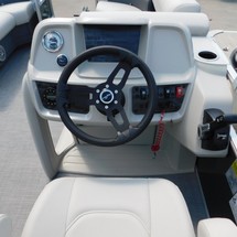 Sunchaser Boats Geneva Cruise 20 LR DH