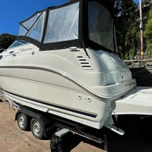 Sea Ray 240 Sundancer