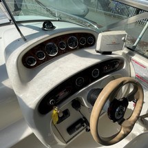 Sea Ray 240 Sundancer