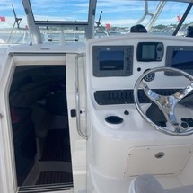 Boston Whaler 305 Conquest