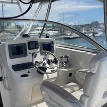 Boston Whaler 305 Conquest