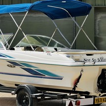 Sea ray 230 signature bowrider