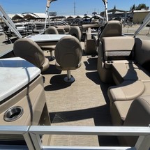 Bennington 24 sbrx